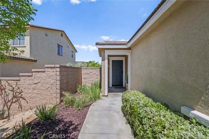 Building Photo - 35142 Sorrel Ln