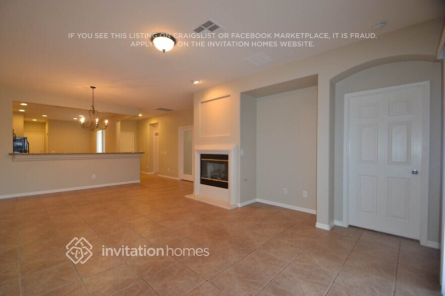 Building Photo - 7541 Key Royale Ct