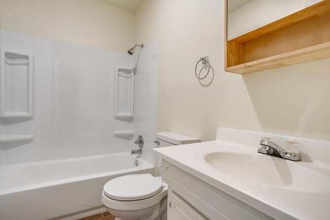 Building Photo - 3537 Half Moon Dr