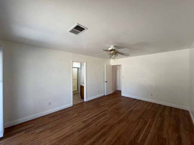 Building Photo - 5800 Potenza Ln