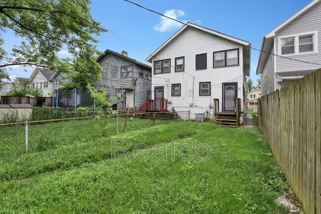 Building Photo - 659 S Burgess Ave