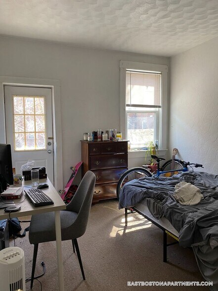 Building Photo - 59 Lubec St