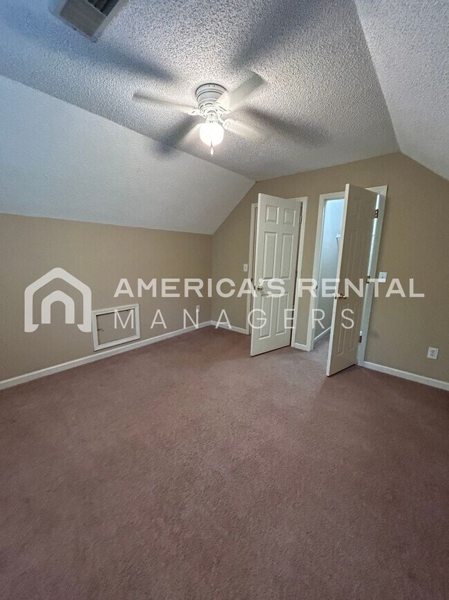 Building Photo - Home in Trussville!!
