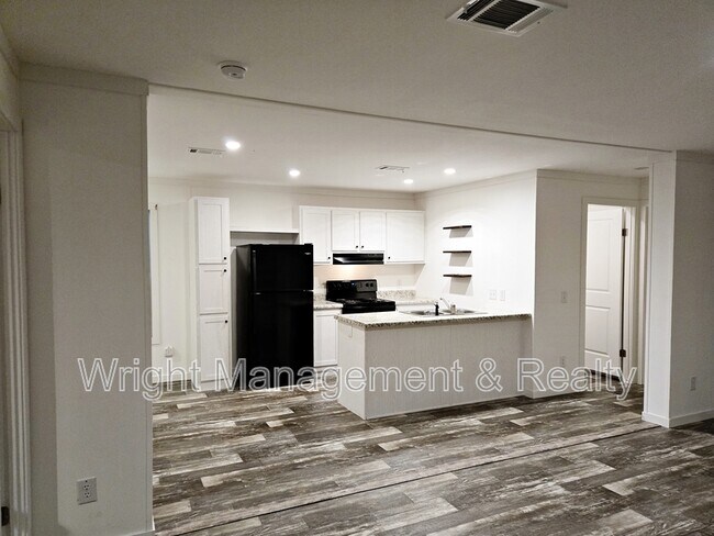 Building Photo - 5131 Jo St