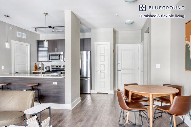 Building Photo - 1620 E Riverside Dr