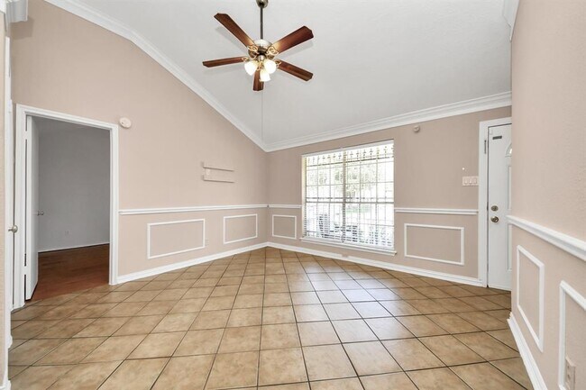 Building Photo - 12922 Grovemill Dr