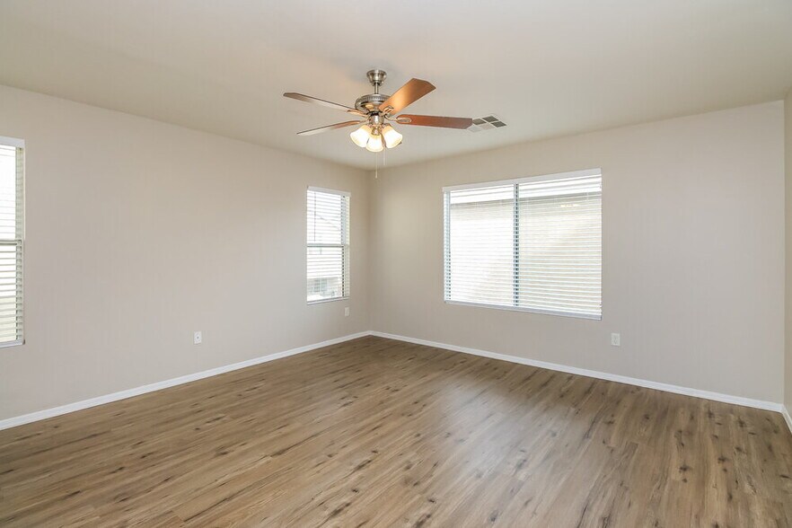 Building Photo - 1469 S Hawk Ln