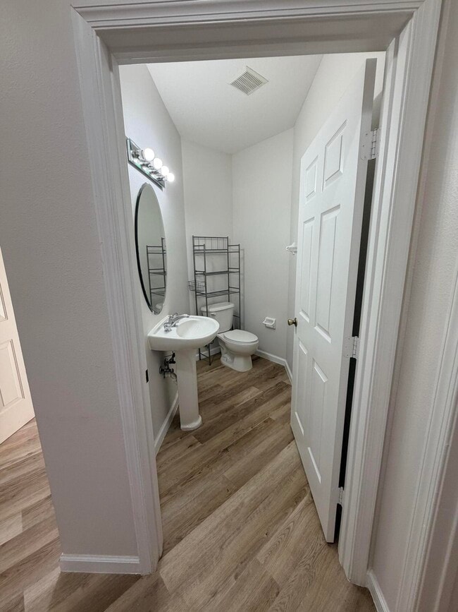 Building Photo - 8927 Sandshot Ct