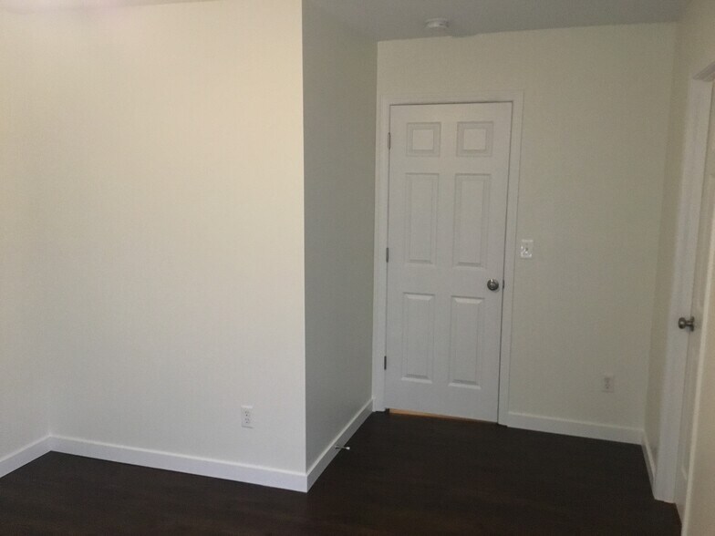 Building Photo - 14827 99th Way Southeast