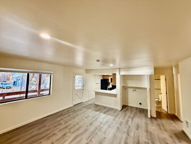 Building Photo - Lupin Apartments