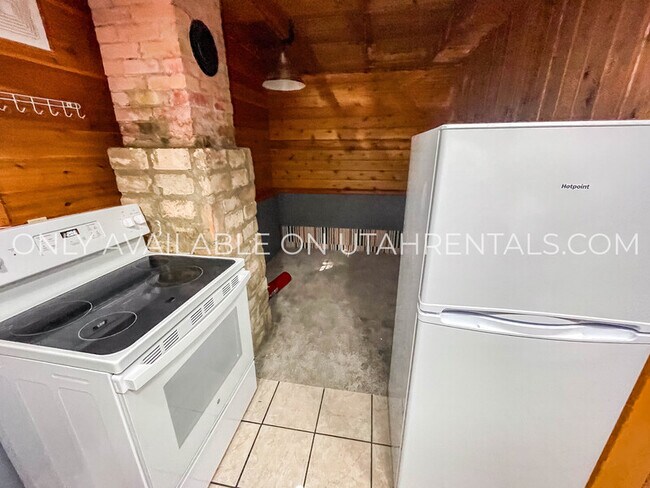 Building Photo - 3162 E Big Pne Cyn