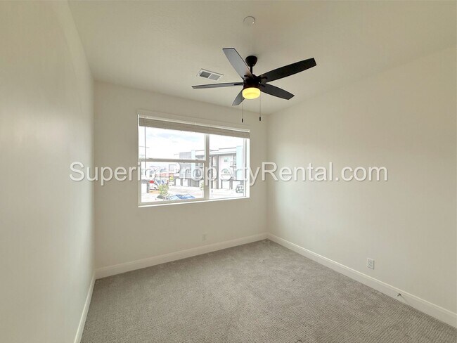 Building Photo - 5801 S Garnet Dr