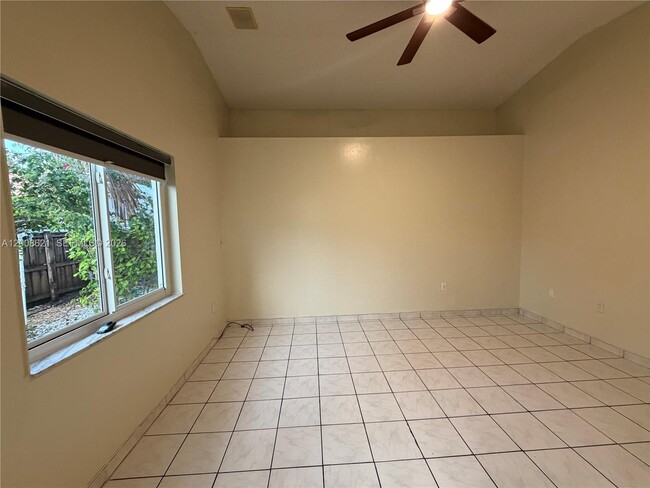 Building Photo - 3159 W 73rd Pl