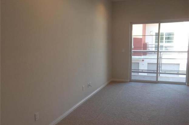 Building Photo - 815 Humbert Ave