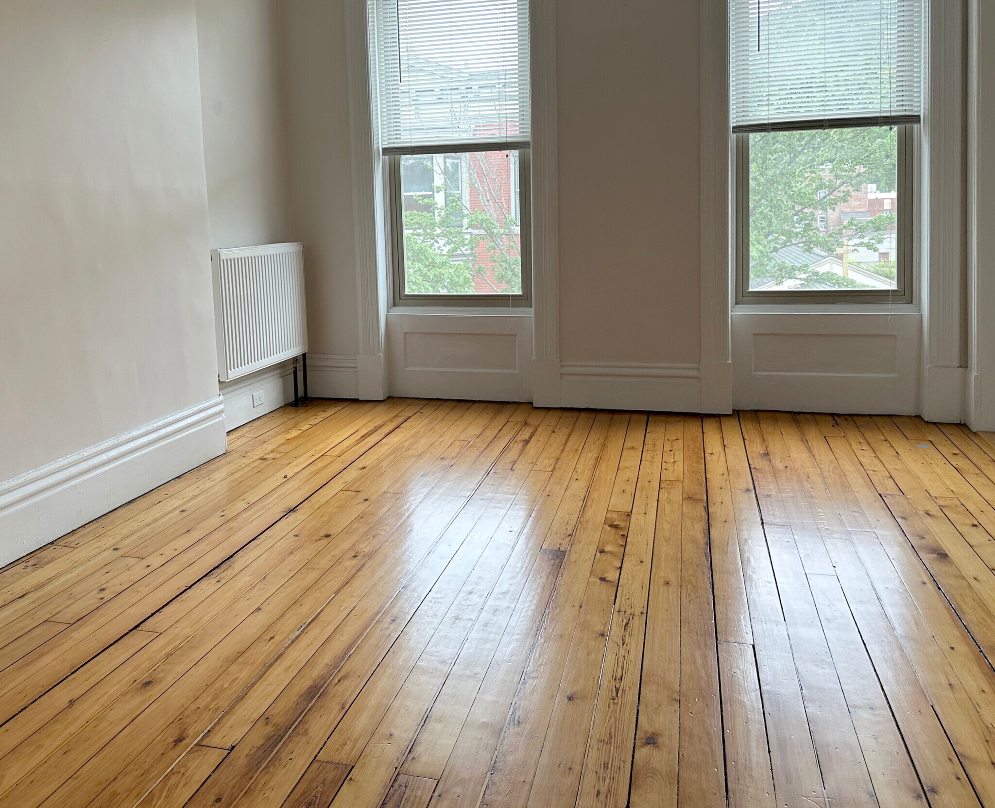 Building Photo - 183 4th St