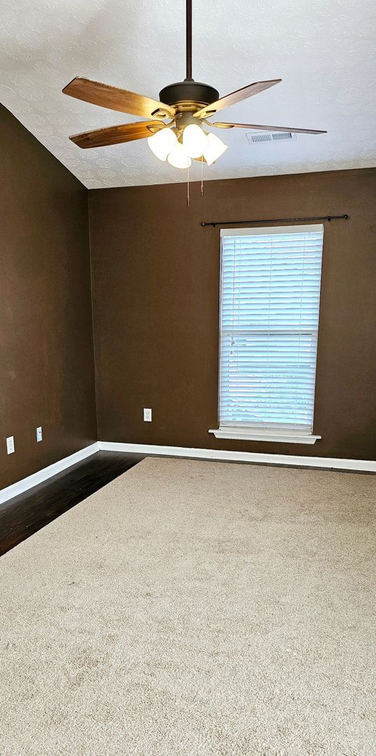 Building Photo - No HOA! Peaceful Cul-de-Sac Living with Ou...