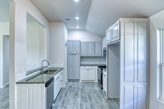 Building Photo - Brand New Construction!  Lawn care included!