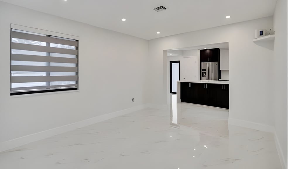 Building Photo - 7881 Hope St