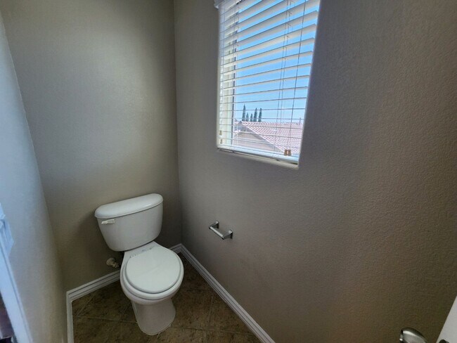 Building Photo - Beautiful Home in Summerlin