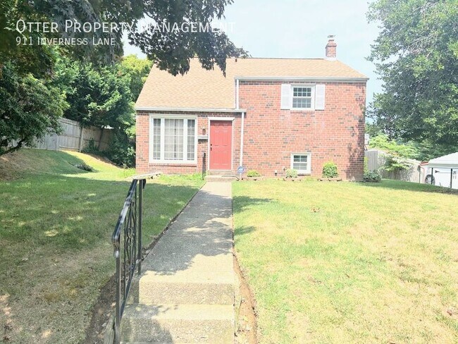Building Photo - 911 Inverness Ln
