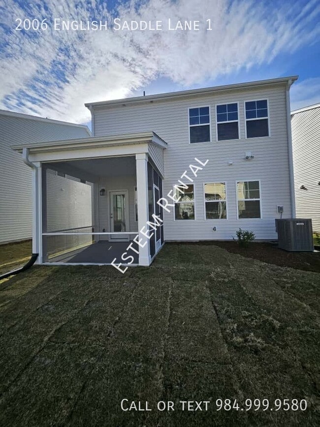 Building Photo - 2006 English Saddle Ln