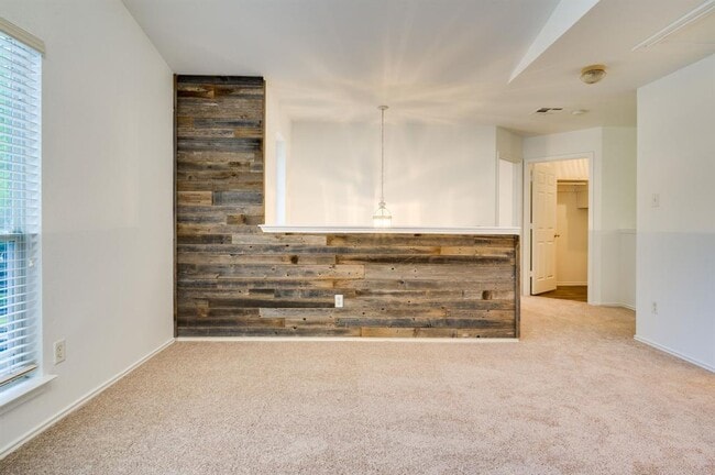 Building Photo - 1112 Sundrop Pl