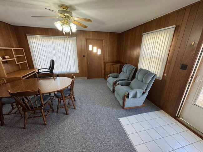 Building Photo - Main level house available for rent