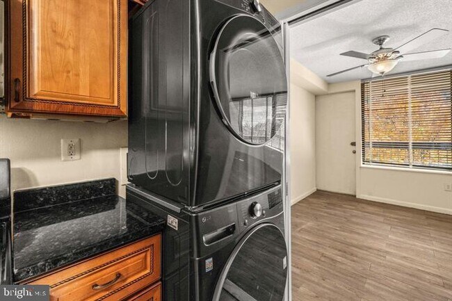 Building Photo - 3701 S George Mason Dr