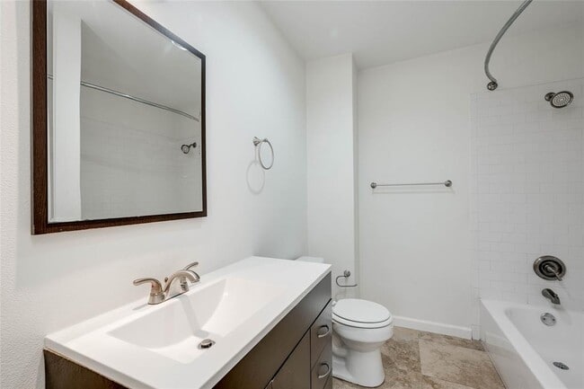 Building Photo - 2101 Polaris Ave