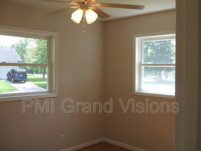 Building Photo - 110 Ridgeway Dr