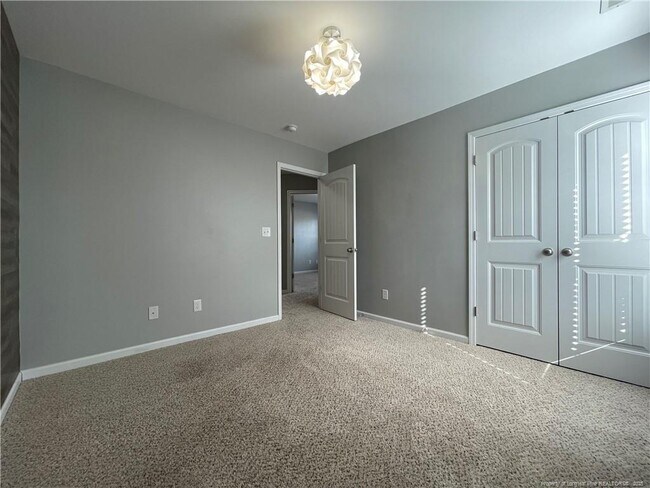 Building Photo - 152 Ladden Ln