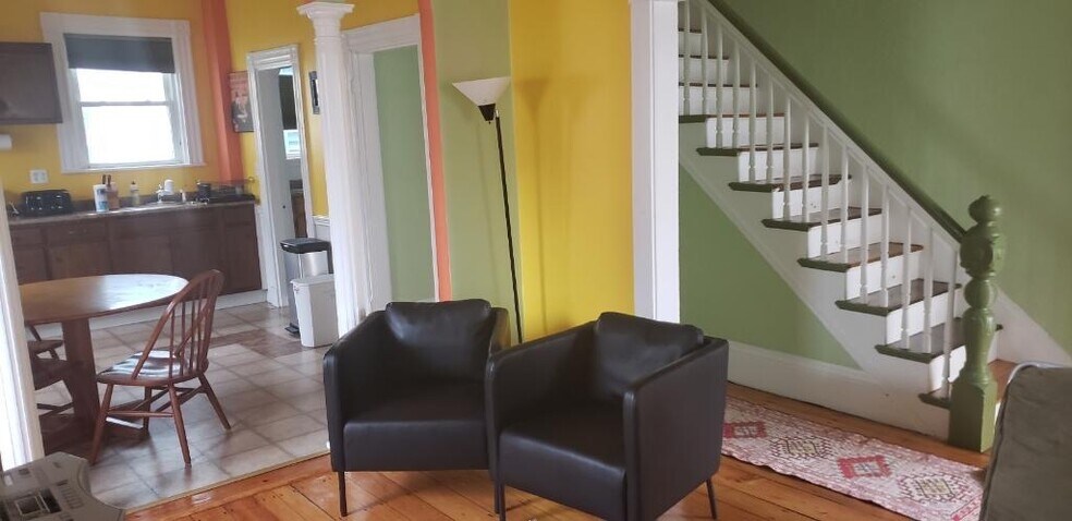 Building Photo - 2 Washington Ct