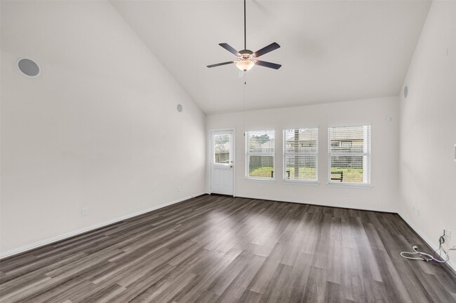 Building Photo - 28130 Aspen Horizon Dr