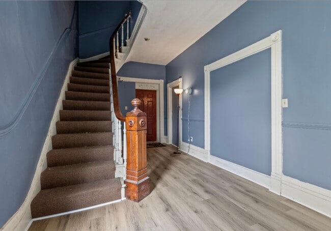 Building Photo - 127 S Highland St