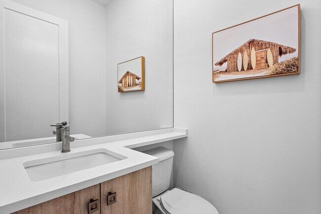 Building Photo - 8330 Essex Country Clb Dr