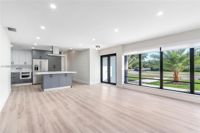 Building Photo - 8421 SW 27th Terrace