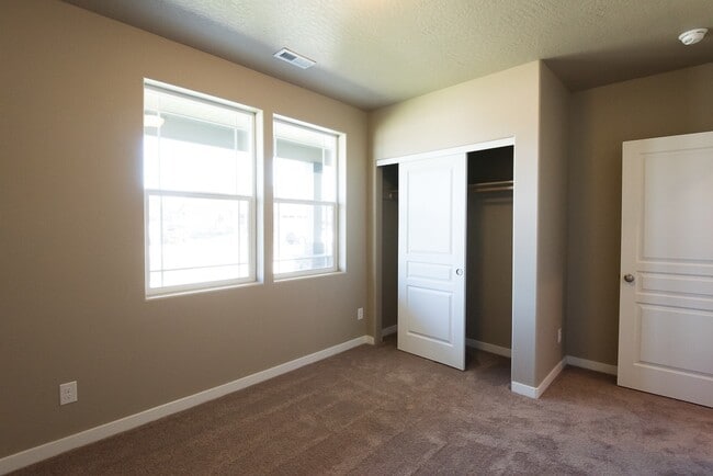 Building Photo - New 4 Bedroom Home in Post Falls with 3 Car Garage!