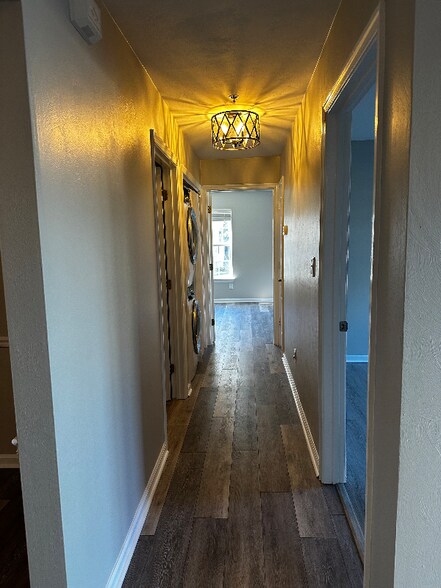 Building Photo - 2229 Lesner Crescent