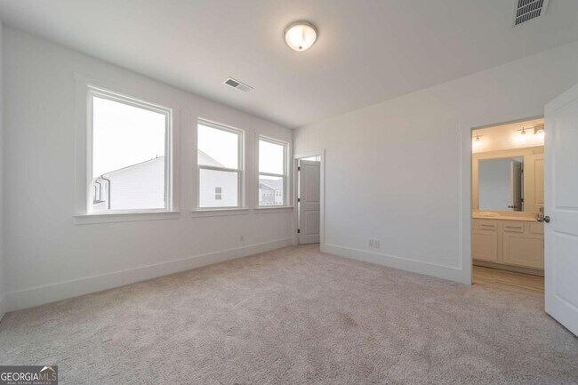 Building Photo - 1507 Albert Ln NW