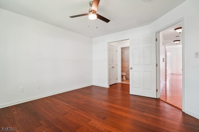 Building Photo - 315 Winthrop Dr