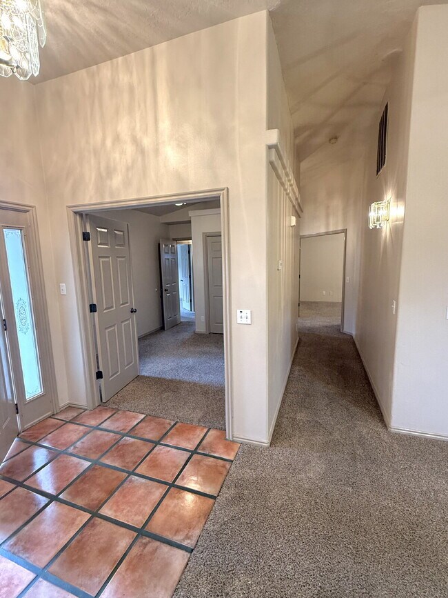Building Photo - 1569 Tamarisk Dr