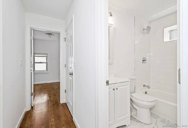 Building Photo - 405 Ruth St