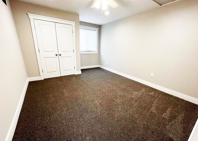 Building Photo - 3216 Bishop St