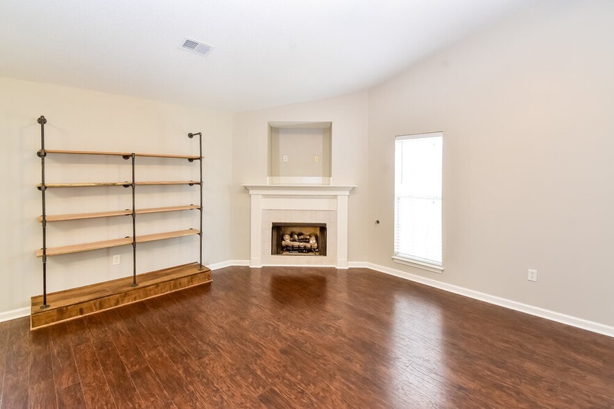Building Photo - 7805 Jane Ayre Dr