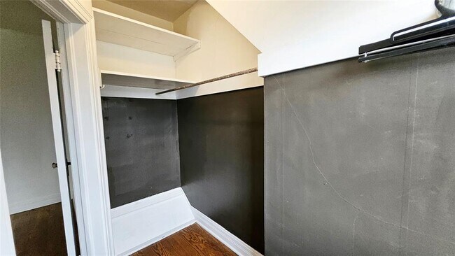 Building Photo - 2108 NW 25th St