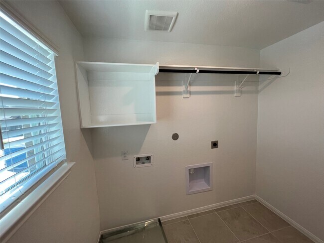 Building Photo - 5635 Giving Grace Wy