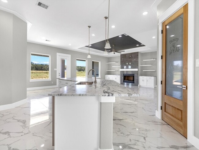 Building Photo - 3135 Kermes Dr