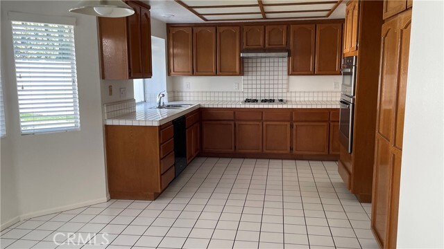 Building Photo - 19 Lorenzo