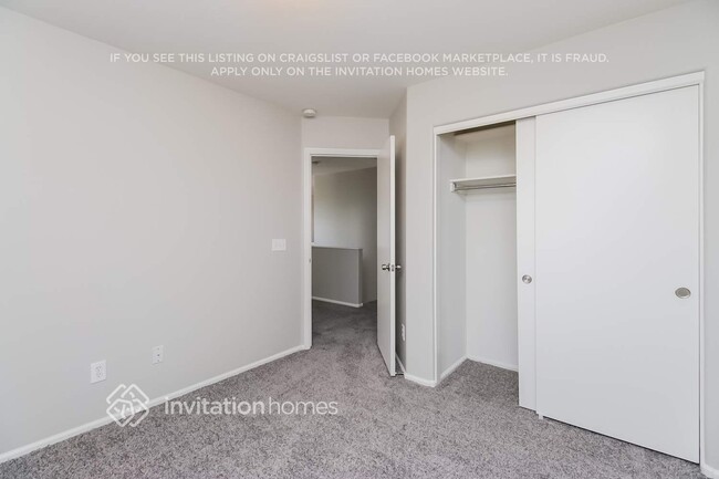 Building Photo - 42575 W Sunland Dr