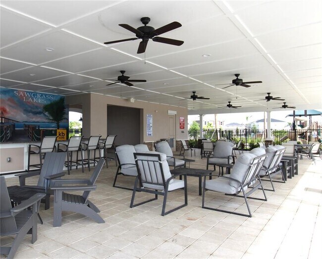 Building Photo - 10915 Bluestem Cv